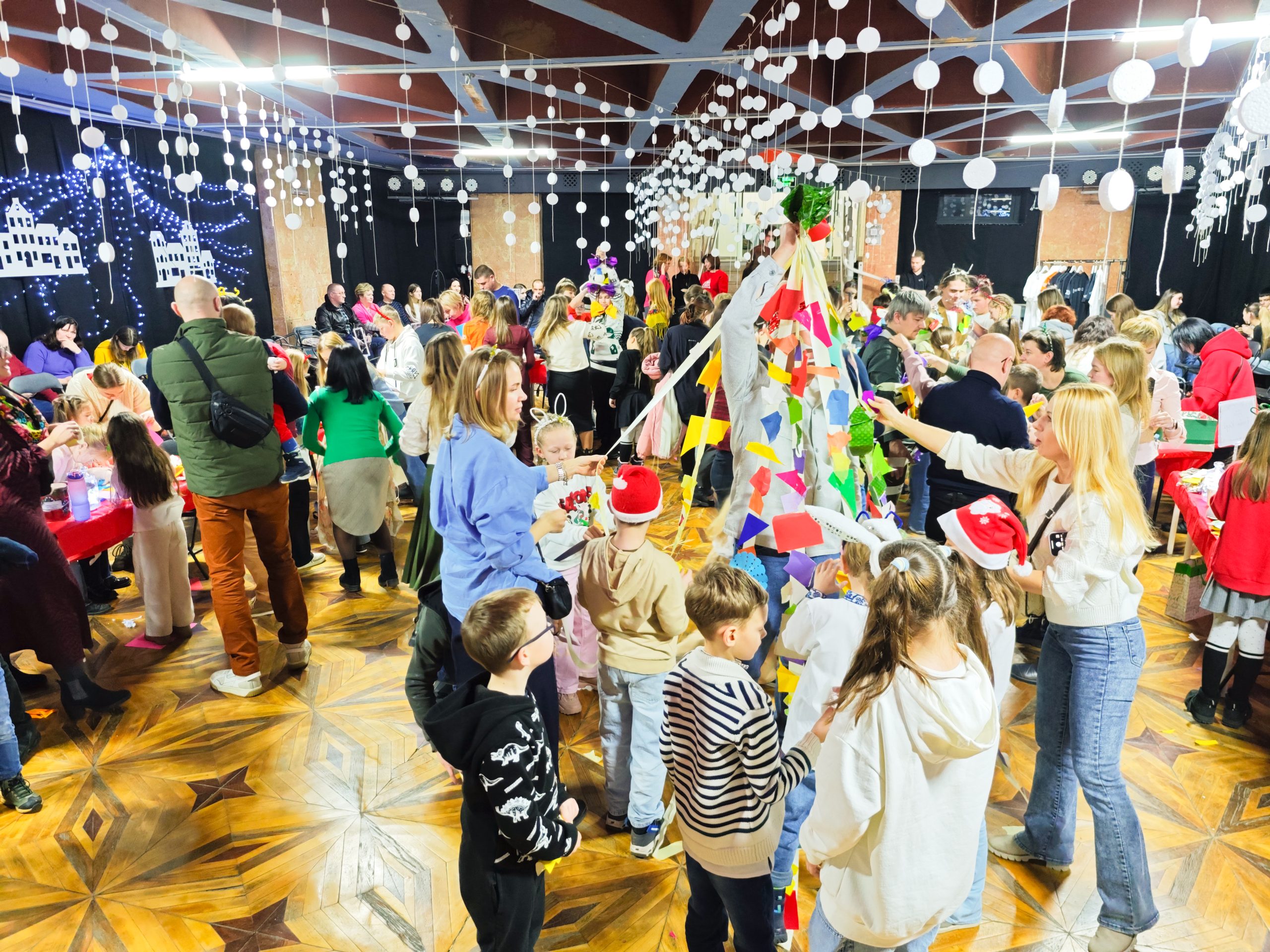 ПРО Різдвяну майстерню
